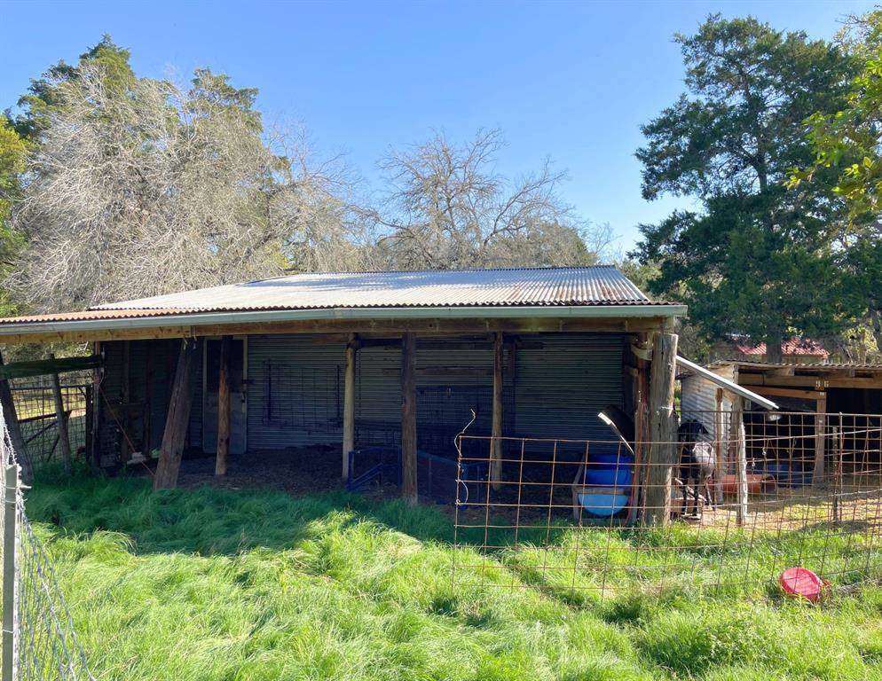 560 County Road 383, Hallettsville, Texas image 33