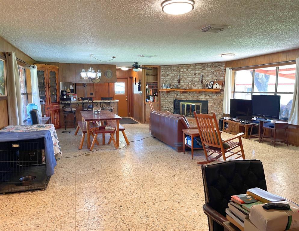 560 County Road 383, Hallettsville, Texas image 12
