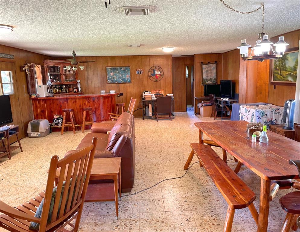 560 County Road 383, Hallettsville, Texas image 16