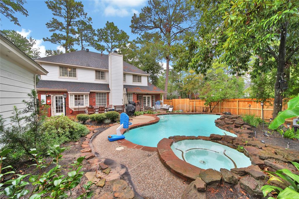 3 Outervale Place, The Woodlands, Texas image 3