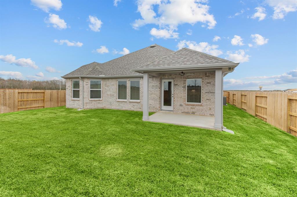 3609 Moraine Lake Drive, Santa Fe, Texas image 5