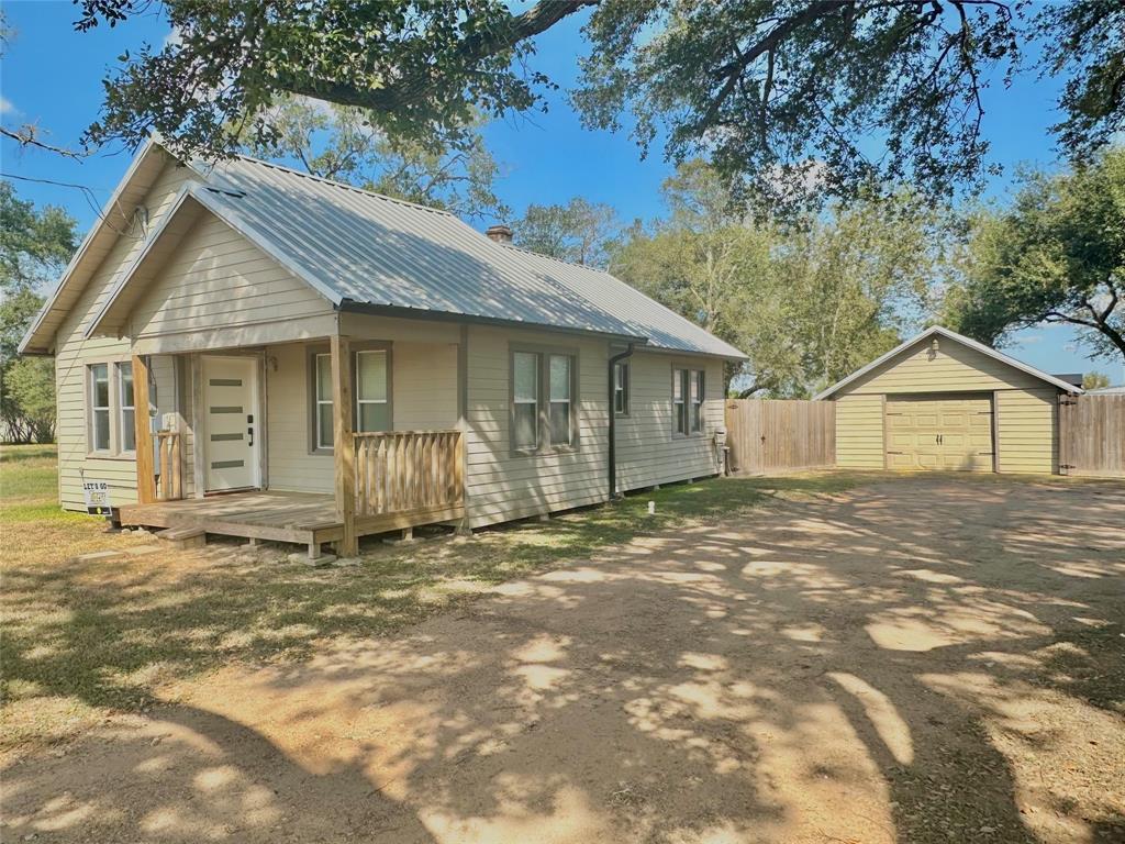 1317 Columbus Road, Sealy, Texas image 1