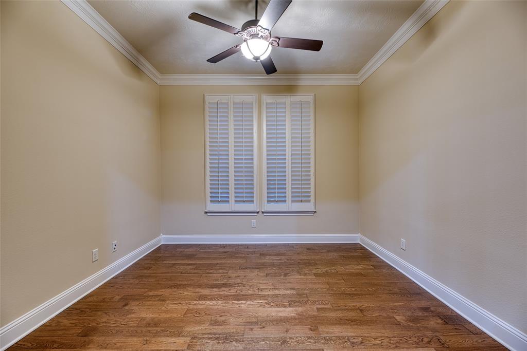 107 Lake View Loop, Fulshear, Texas image 18