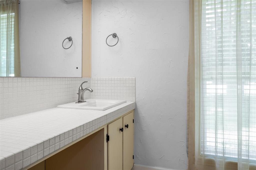 103 N Gordon Drive, Crockett, Texas image 18