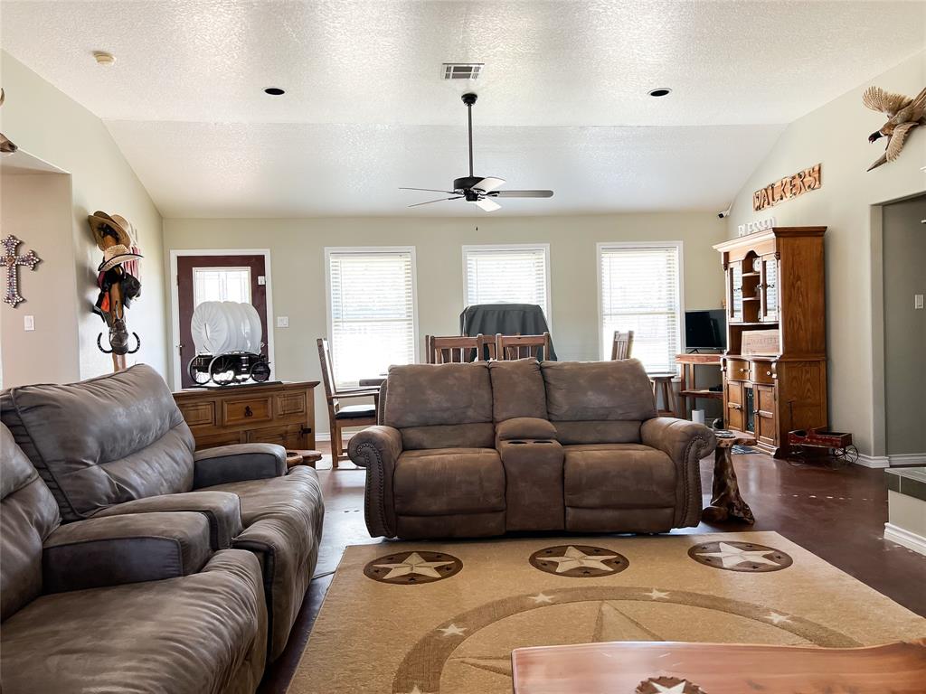 20315 Post Oak Loop, Thornton, Texas image 13