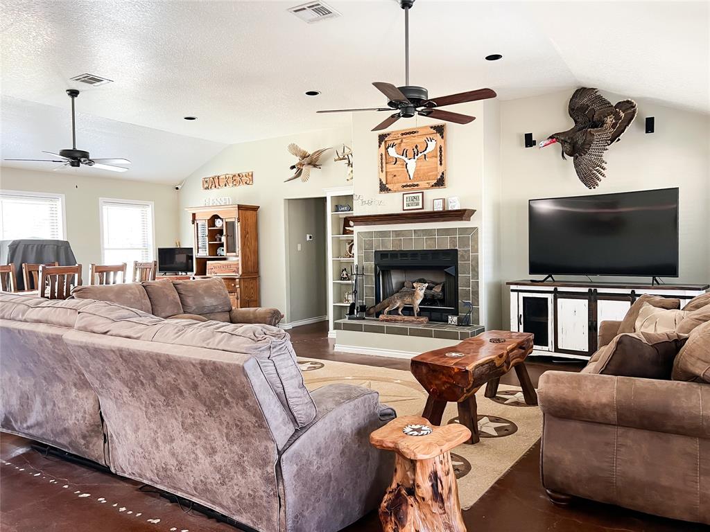 20315 Post Oak Loop, Thornton, Texas image 12