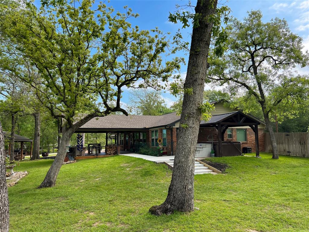20315 Post Oak Loop, Thornton, Texas image 1