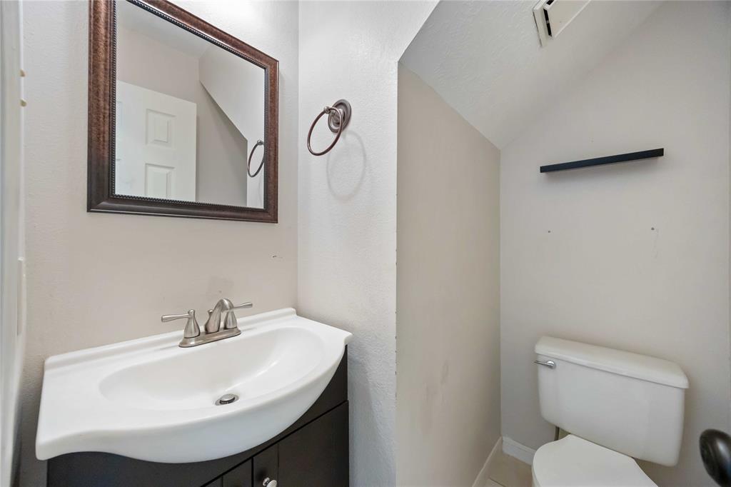17610 Mill Springs Drive, Spring, Texas image 10