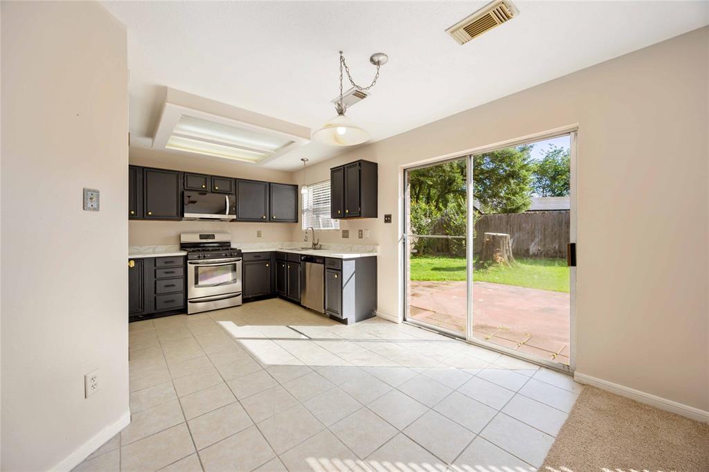 17610 Mill Springs Drive, Spring, Texas image 14
