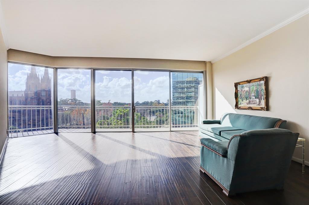 5050 Woodway Drive #5G, Houston, Texas image 12