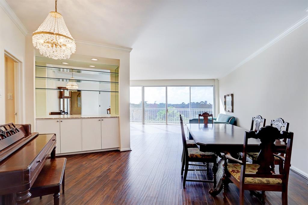 5050 Woodway Drive #5G, Houston, Texas image 18