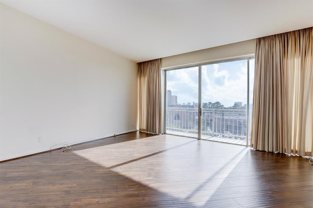 5050 Woodway Drive #5G, Houston, Texas image 5