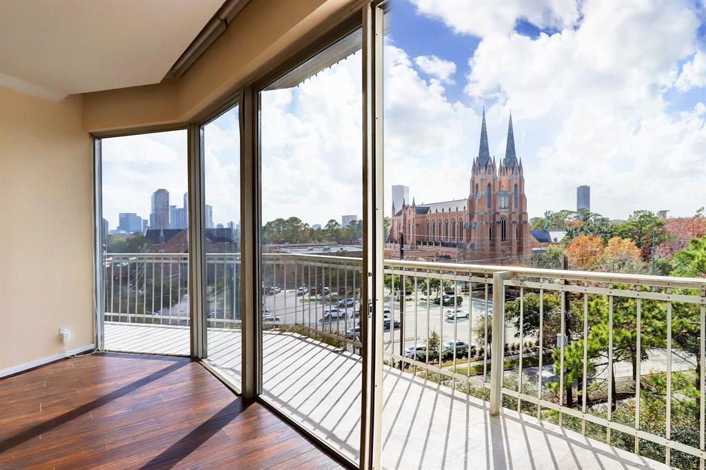 5050 Woodway Drive #5G, Houston, Texas image 20