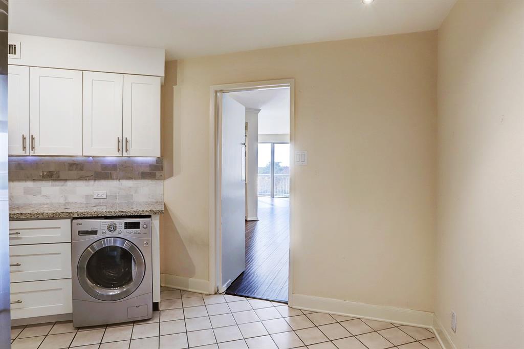 5050 Woodway Drive #5G, Houston, Texas image 17