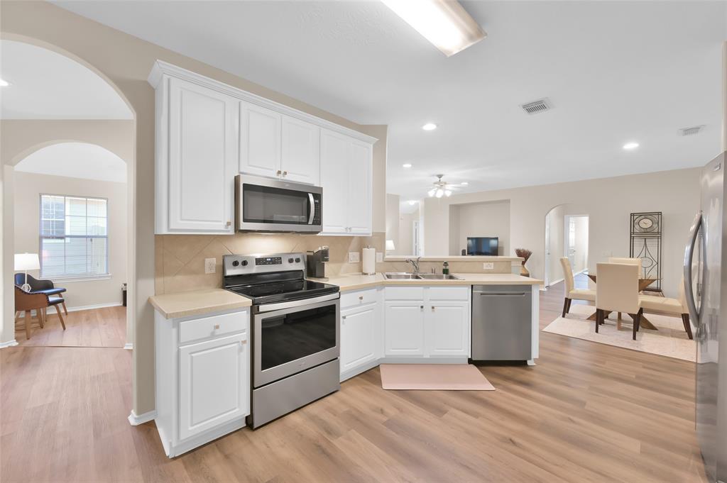 31 Greenwich Place, Conroe, Texas image 19