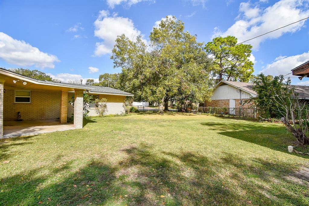 309 Town And Country Drive, El Campo, Texas image 29