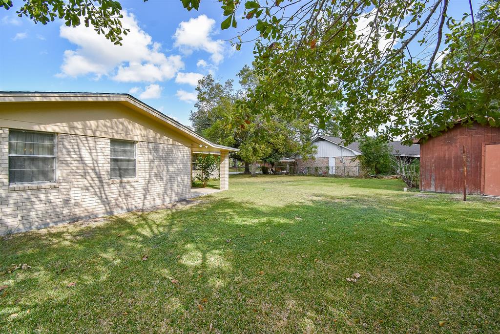 309 Town And Country Drive, El Campo, Texas image 26