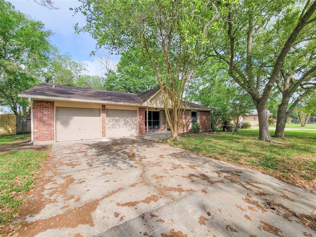 403 Oak Vista Drive, Friendswood, Texas image 31