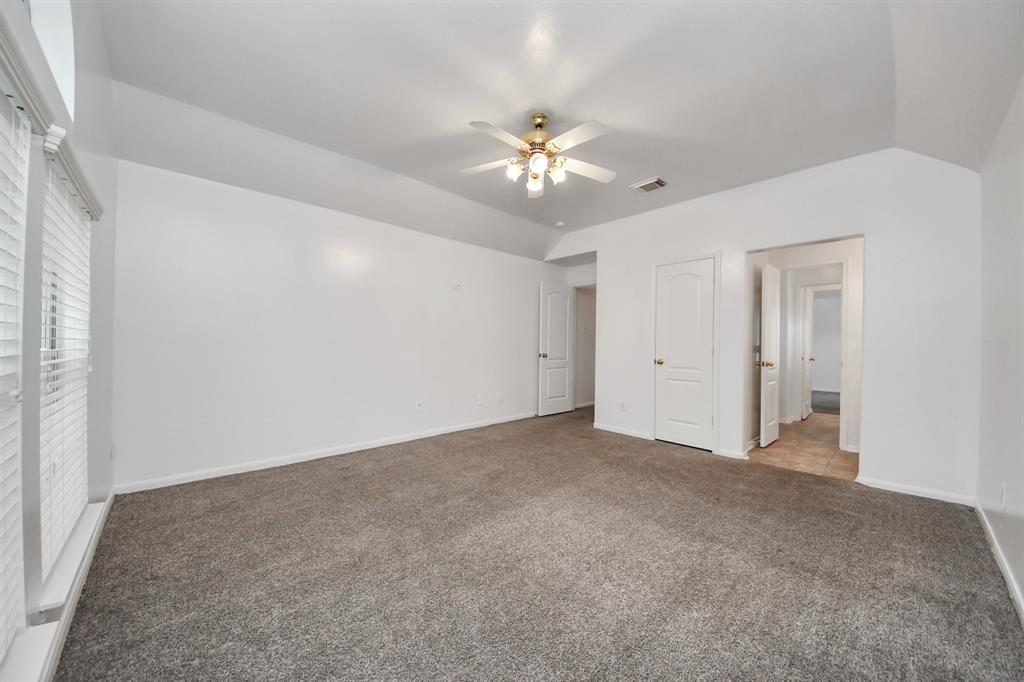 1605 Spring Glen Lane, Pearland, Texas image 37