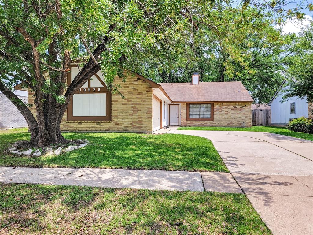 19926 Rising Star Drive, Humble, Texas image 2