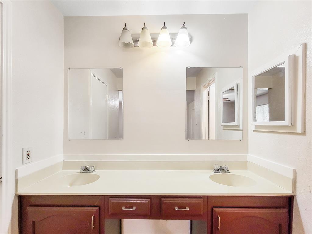 19926 Rising Star Drive, Humble, Texas image 10