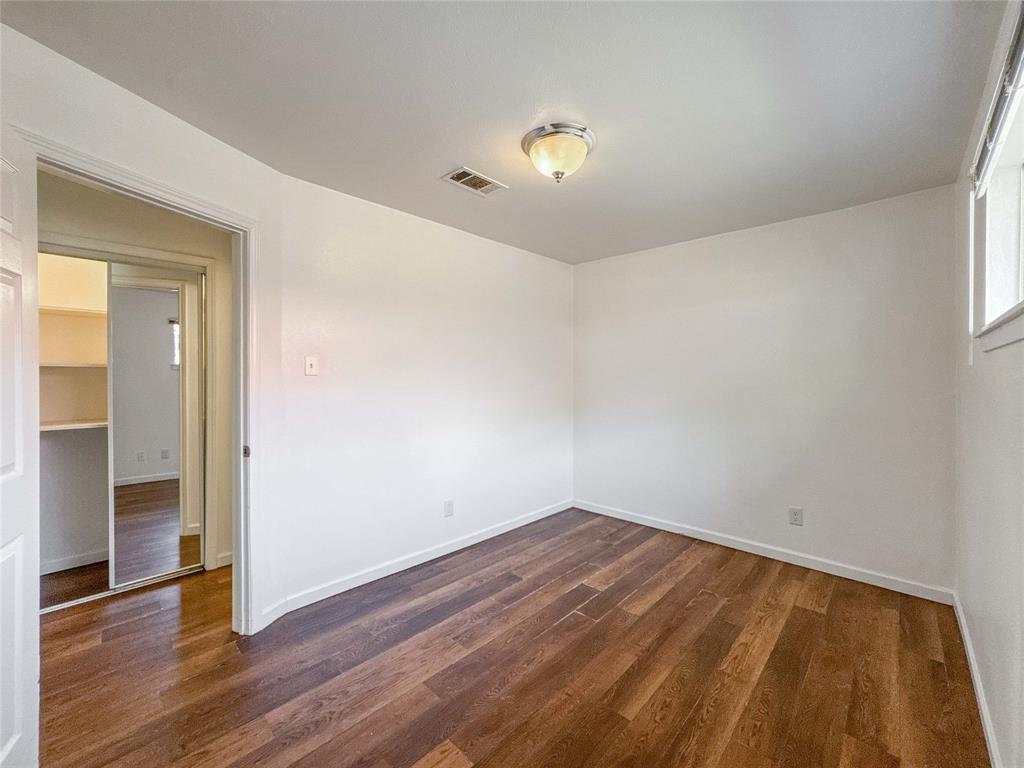 4537 Dakota Street