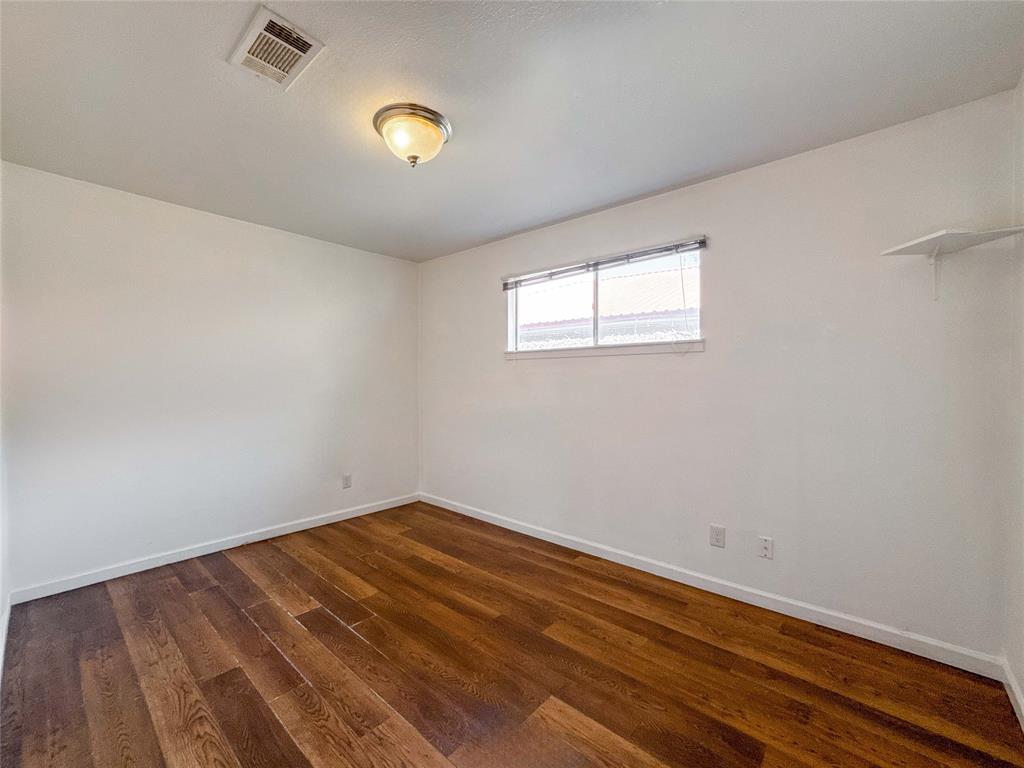 4537 Dakota Street