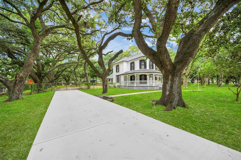 221 S Amburn Road