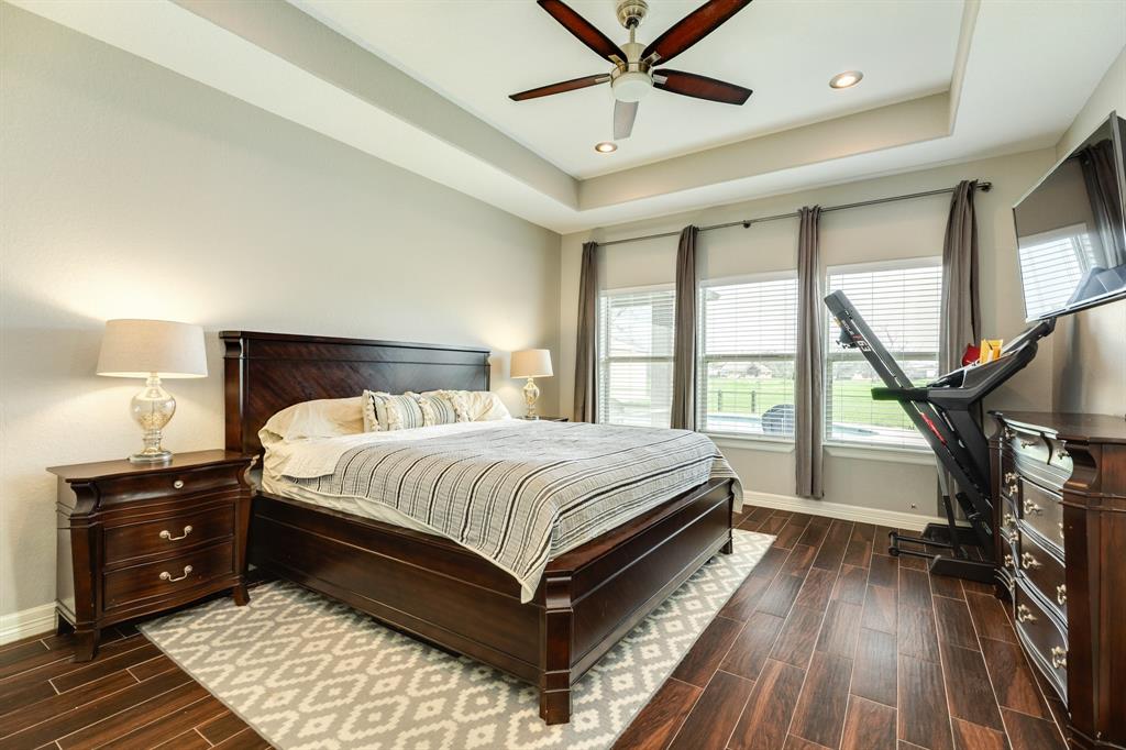 738 Stallion Circle, Angleton, Texas image 30