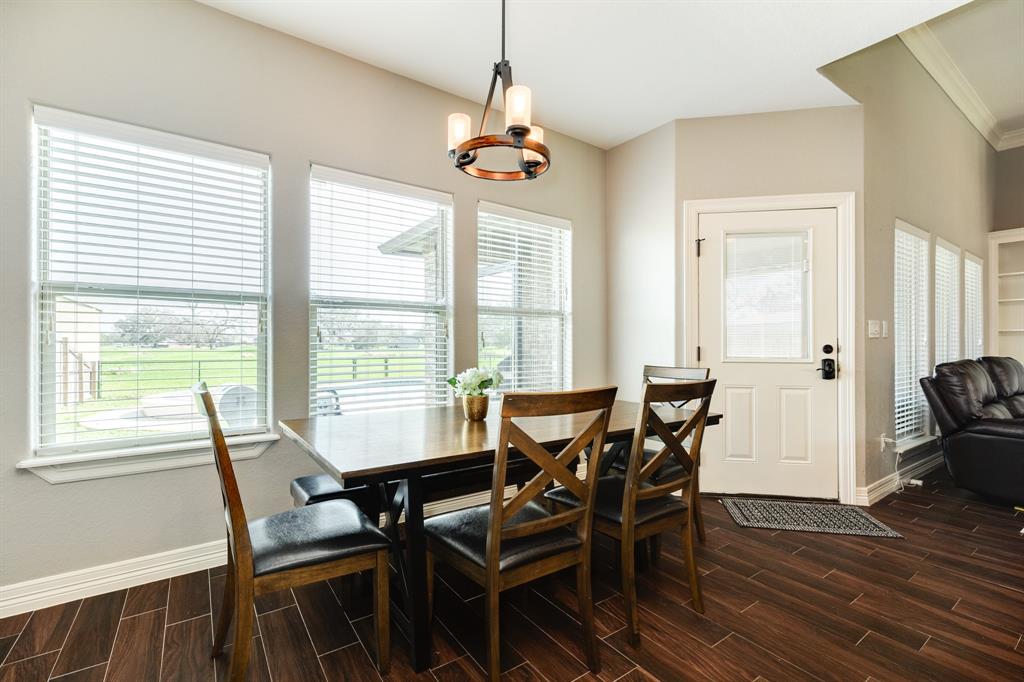 738 Stallion Circle, Angleton, Texas image 27