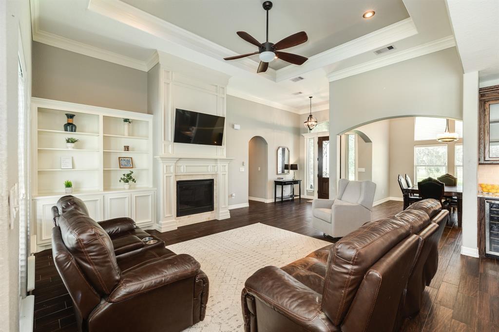 738 Stallion Circle, Angleton, Texas image 19