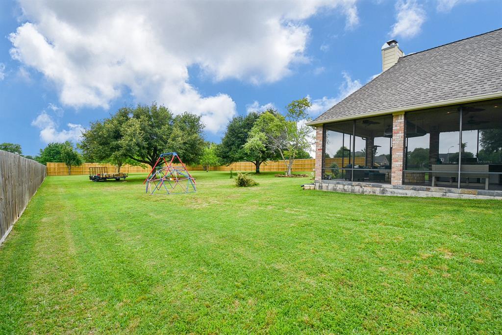 Montgomery, Texas 77356, United States, 4 Bedrooms Bedrooms, ,5 BathroomsBathrooms,Residential,Pending,40345