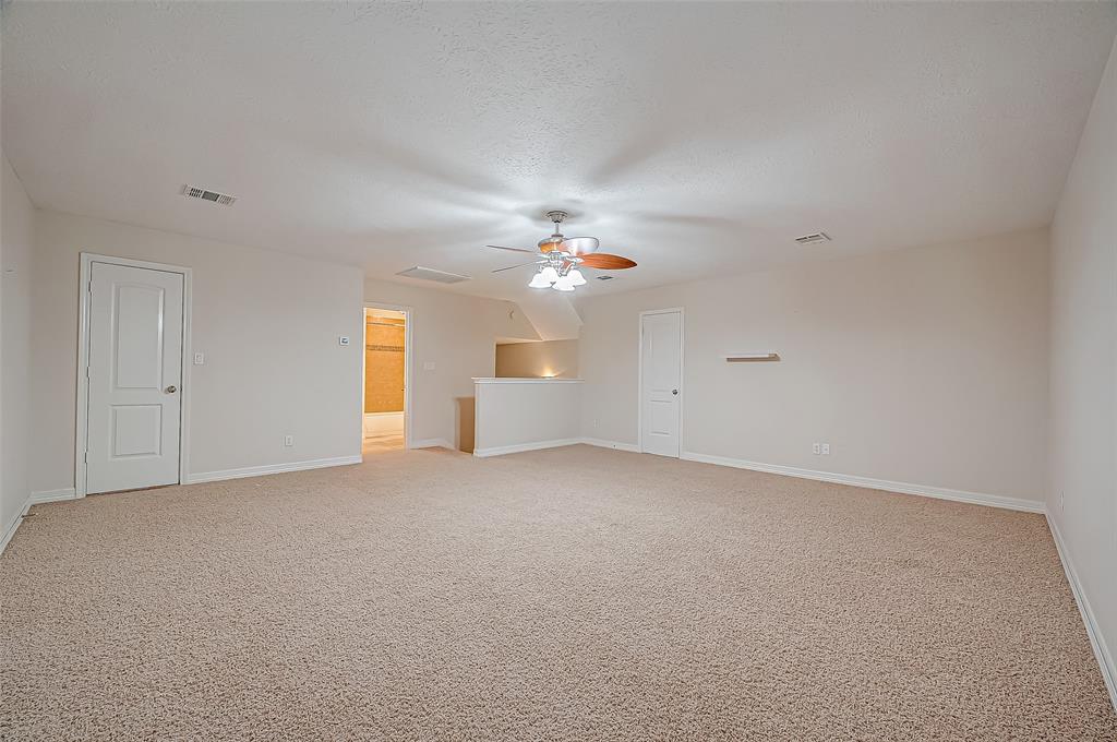 Montgomery, Texas 77356, United States, 4 Bedrooms Bedrooms, ,5 BathroomsBathrooms,Residential,Pending,40345