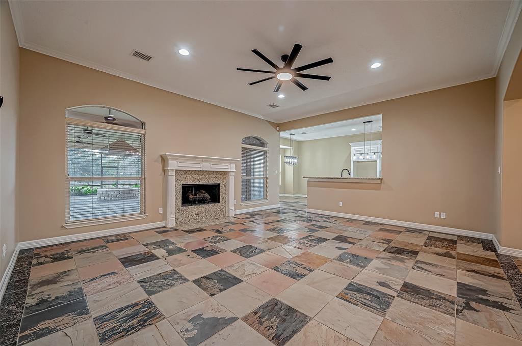 Montgomery, Texas 77356, United States, 4 Bedrooms Bedrooms, ,5 BathroomsBathrooms,Residential,Pending,40345