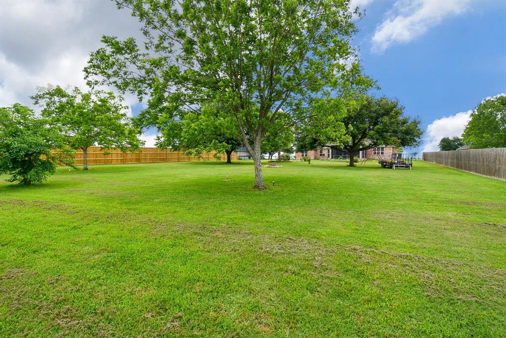 Montgomery, Texas 77356, United States, 4 Bedrooms Bedrooms, ,5 BathroomsBathrooms,Residential,Pending,40345