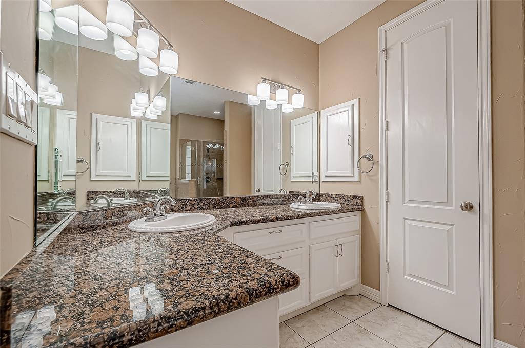 Montgomery, Texas 77356, United States, 4 Bedrooms Bedrooms, ,5 BathroomsBathrooms,Residential,Pending,40345