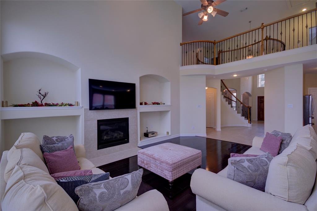 3011 Willow Brook Court, Pearland, Texas image 2