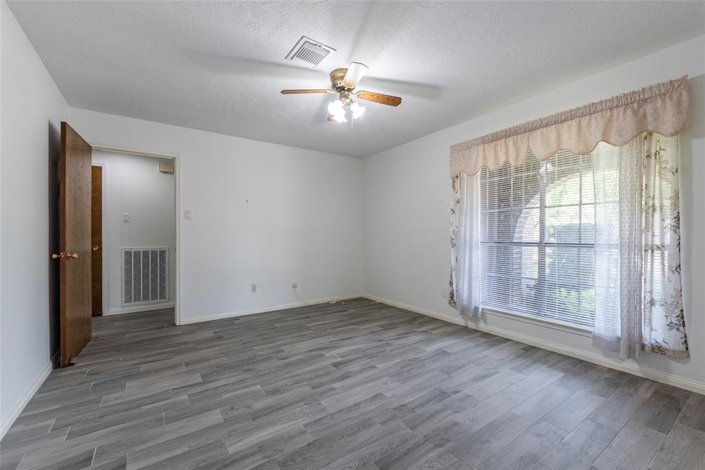 607 S Heather Lane, Friendswood, Texas image 26