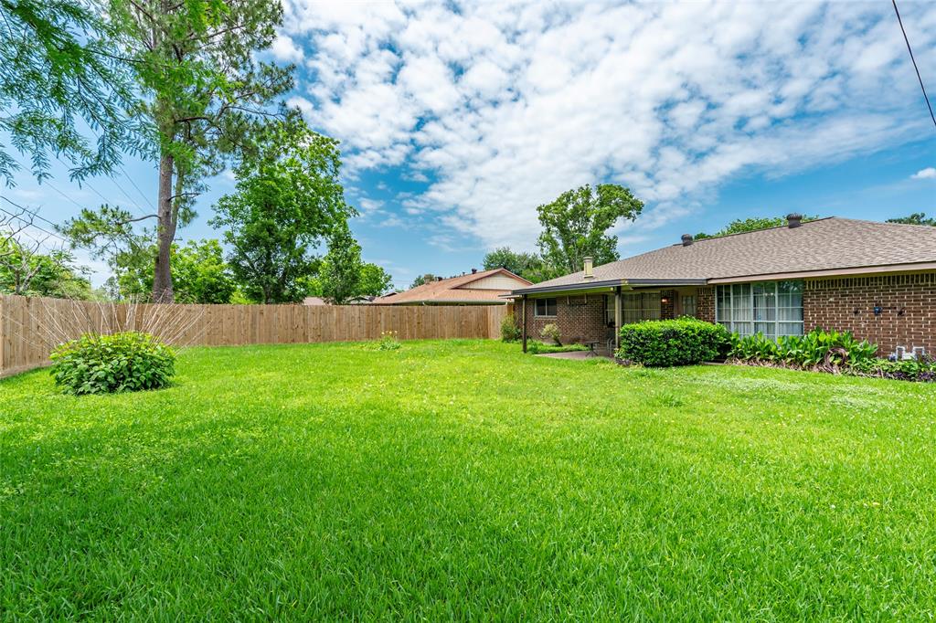 607 S Heather Lane, Friendswood, Texas image 38