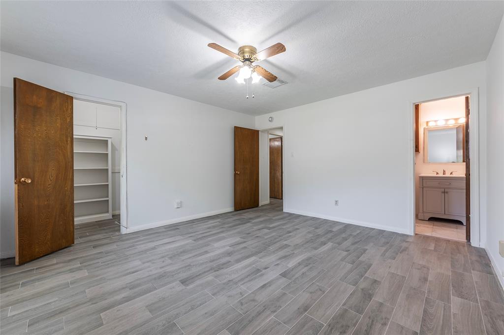 607 S Heather Lane, Friendswood, Texas image 31