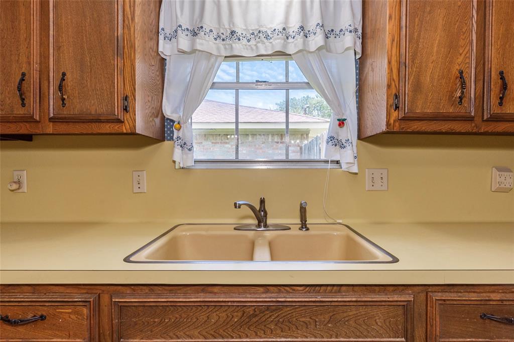 607 S Heather Lane, Friendswood, Texas image 20