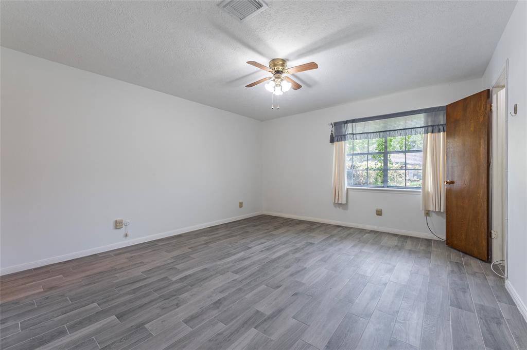 607 S Heather Lane, Friendswood, Texas image 21