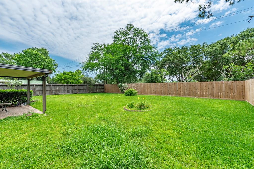 607 S Heather Lane, Friendswood, Texas image 36