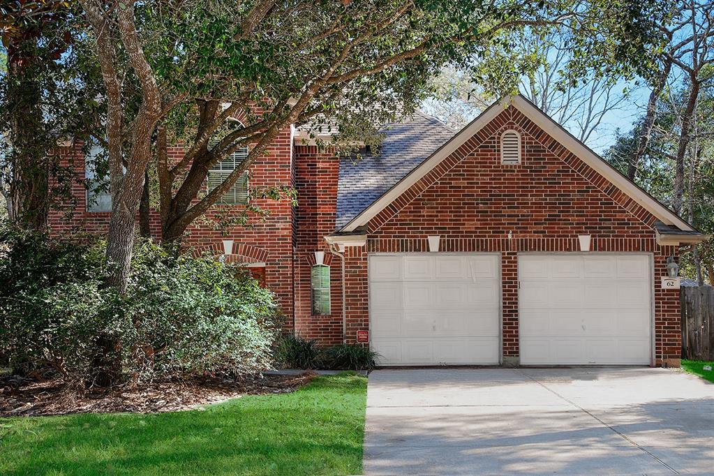 62 E Misty Dawn Drive, The Woodlands, Texas image 2