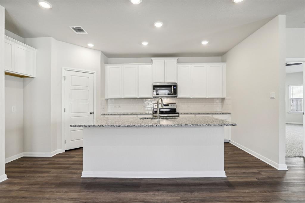 17933 Stone Terrace Court, Montgomery, Texas image 2