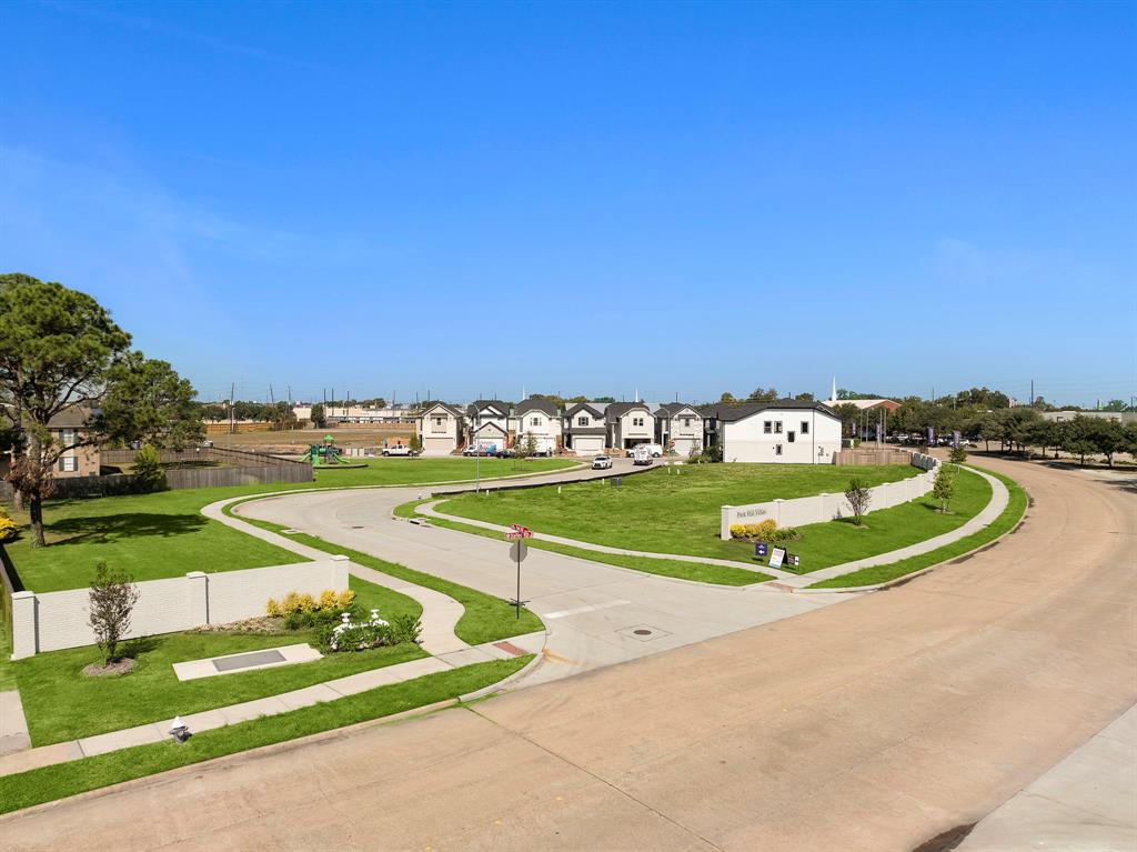 2930 Park Hill Lane, Stafford, Texas image 9