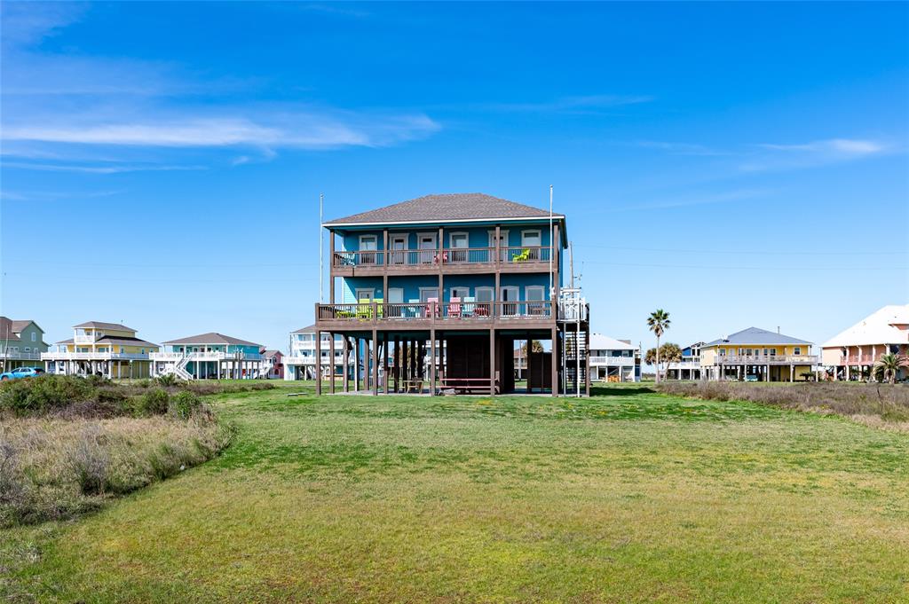 3180 Gulf Castle Drive, Crystal Beach, Texas image 12