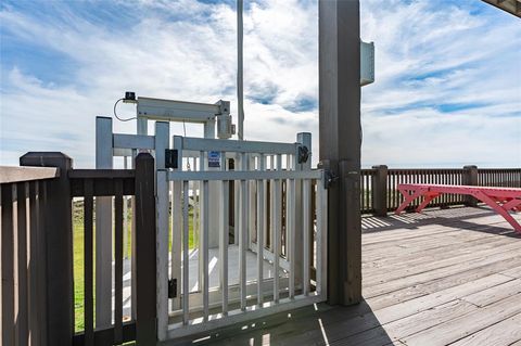 A home in Crystal Beach