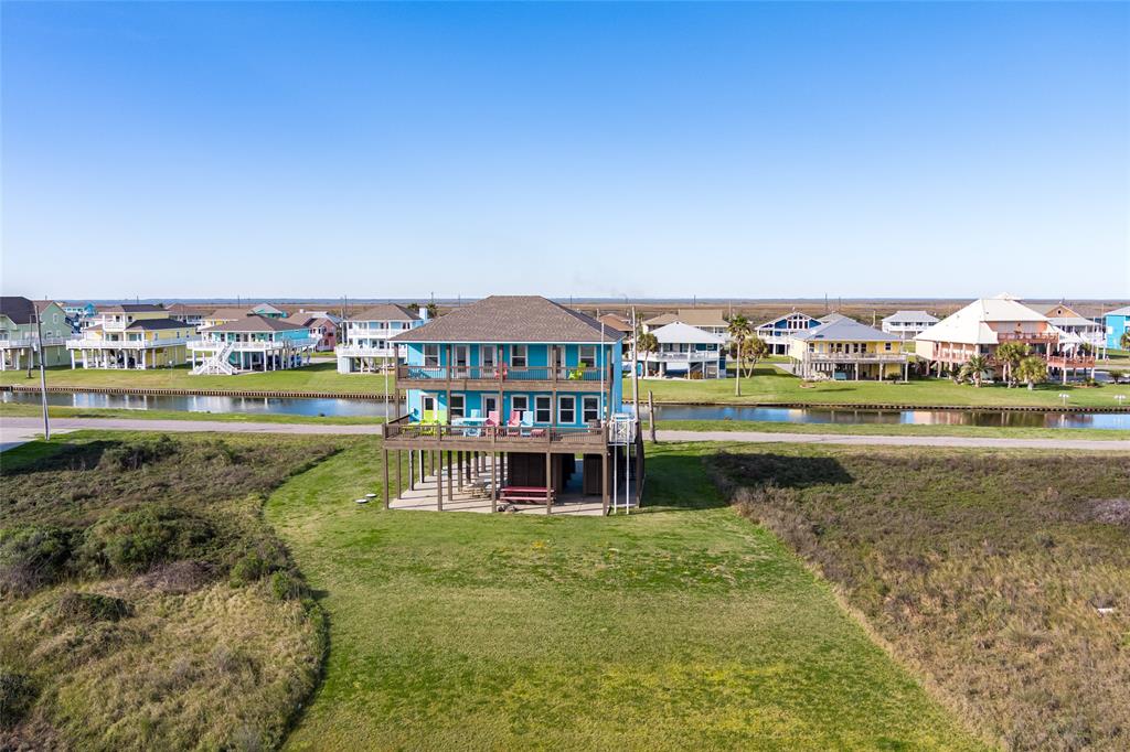 3180 Gulf Castle Drive, Crystal Beach, Texas image 6