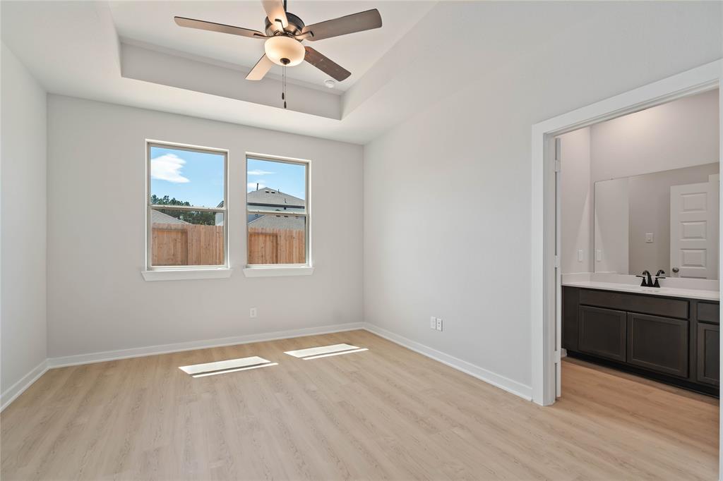 1099 Bluebonnet Trails, Bellville, Texas image 12